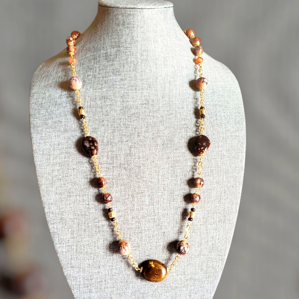 Vtg. Bakelite Long Necklace